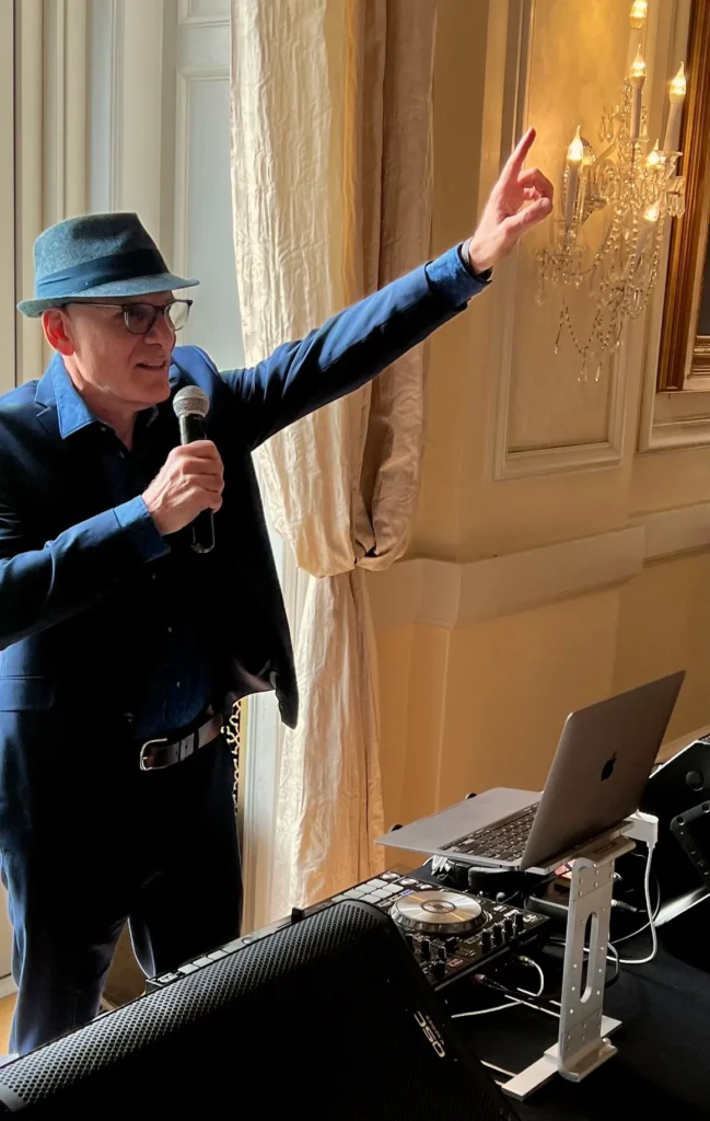 dj Boomer at wedding